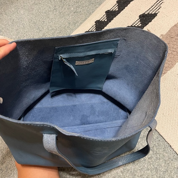 •Mark and Graham• Blue Tote - Picture 7 of 10